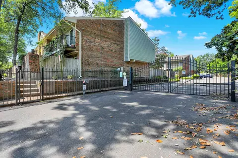 697 S Belvedere Blvd #B, Memphis, TN 38104
