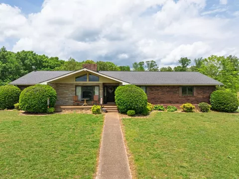 3080 Bible Hill Rd, Parsons, TN 38363
