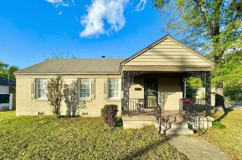 3880 Spottswood Ave, Memphis, TN 38111