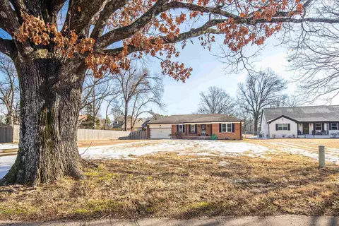 3888 Appling Rd, Bartlett, TN 38135