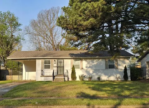 1869 Sea Isle Rd, Memphis, TN 38117
