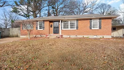1744 S Dearing Rd, Memphis, TN 38117
