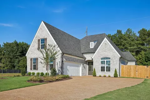 85 Ridgefield Dr, Oakland, TN 38060