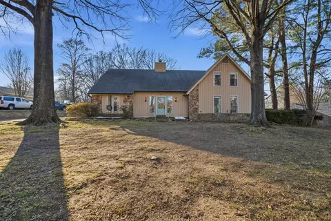 1829 E Churchill Dwns, Germantown, TN 38138