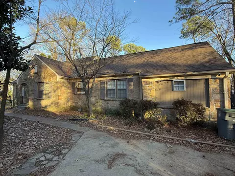 326 St Nick Dr, Memphis, TN 38117
