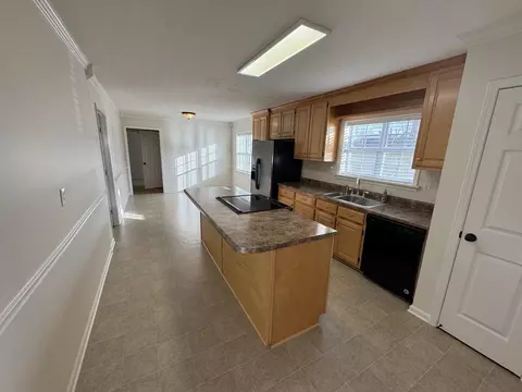 Kitchen - 2823 Elmore Park Rd, Bartlett, TN 38134 photo 1 of 2