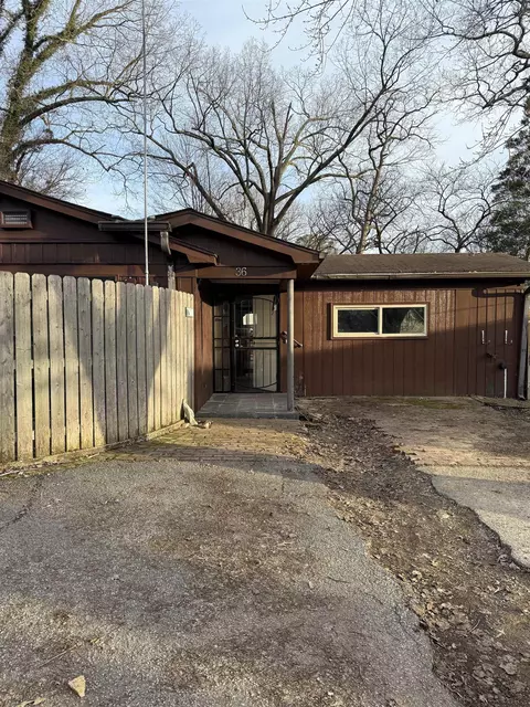 36 Honeysuckle Dr, Jackson, TN 38301