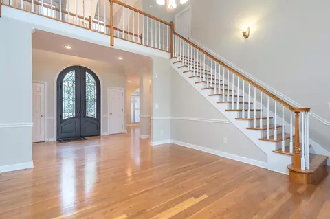 8746 River Hollow Dr, Cordova, TN 38016