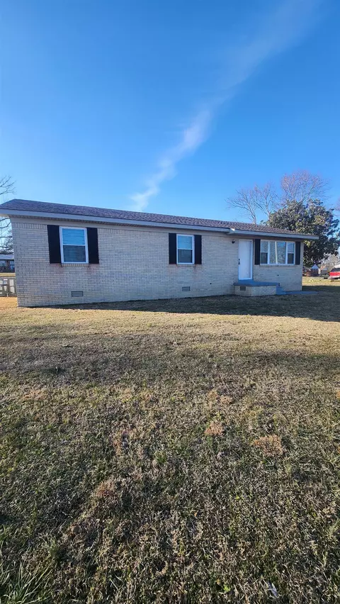 56 Riddick St, Gates, TN 38037