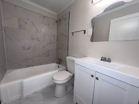 Bath - 4635 Monaco Rd, Memphis, TN 38117 photo 1 of 1