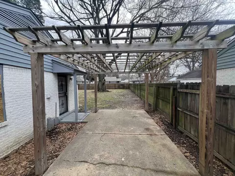 Exterior - 4635 Monaco Rd, Memphis, TN 38117 photo 2 of 4