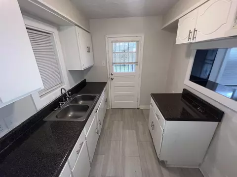 Kitchen - 4635 Monaco Rd, Memphis, TN 38117 photo 1 of 1