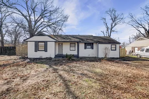 6733 Navy Rd, Millington, TN 38053