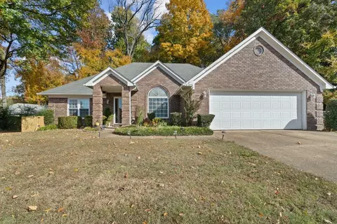 8910 E Carrollwood Ln, Cordova, TN 38016