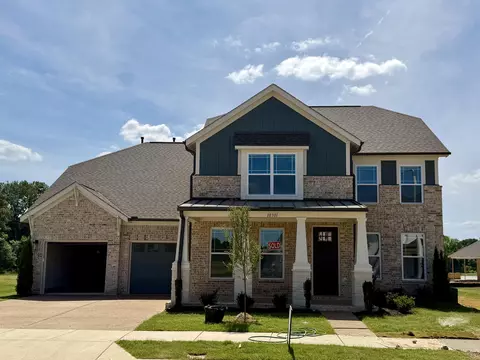 10301 Ashlyn Ln S, Collierville, TN 38017