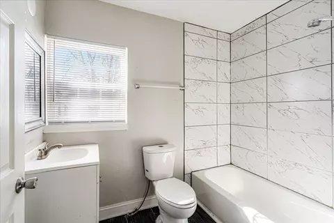 Bath - 3084 Pershing Ave, Memphis, TN 38112 photo 1 of 2