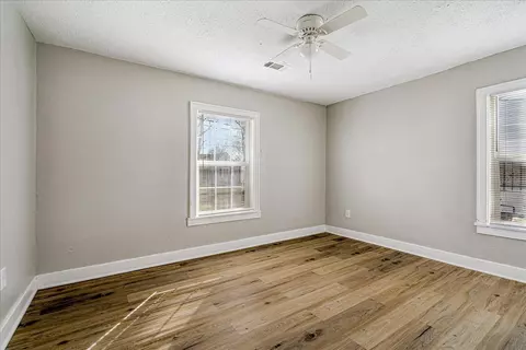 Bedroom - 3084 Pershing Ave, Memphis, TN 38112 photo 4 of 7