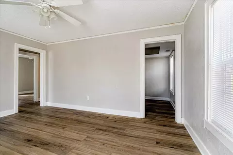 Living - 3084 Pershing Ave, Memphis, TN 38112 photo 5 of 5