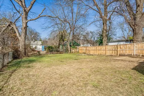 Exterior - 3084 Pershing Ave, Memphis, TN 38112 photo 8 of 8