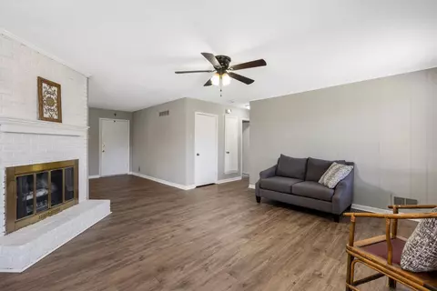 Living - 3876 Luther Rd, Bartlett, TN 38135 photo 3 of 5