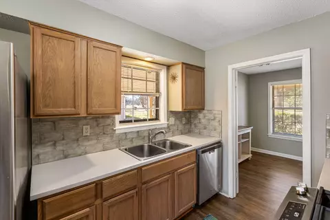 Kitchen - 3876 Luther Rd, Bartlett, TN 38135 photo 2 of 2