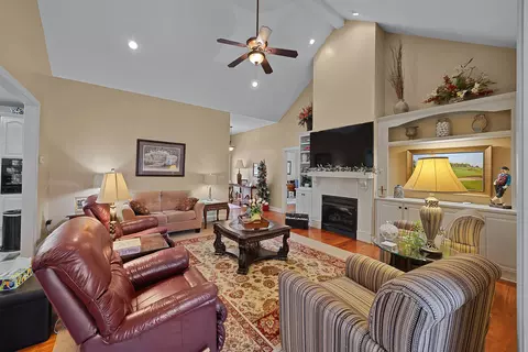 Living - 180 Strobbe Ln, Counce, TN 38326 photo 3 of 3