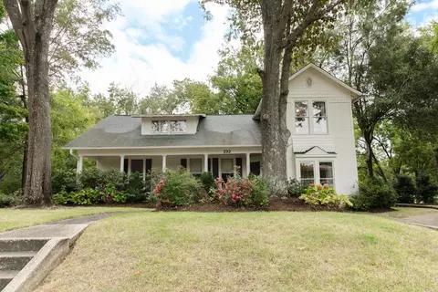232 W Poplar Ave, Collierville, TN 38017