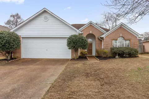 8585 Timber Creek Dr, Cordova, TN 38018