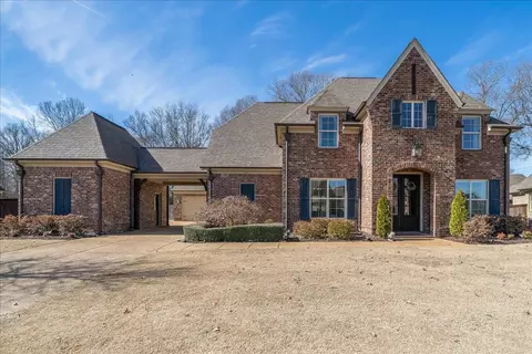 405 Saunders Creek Cir, Rossville, TN 38066