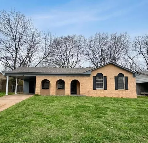 3140 Forest Glen Dr, Horn Lake, MS 38637