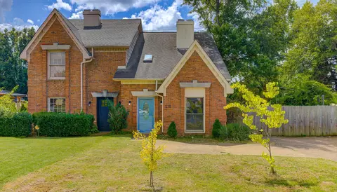 218 S Walnut Bend Rd, Cordova, TN 38018