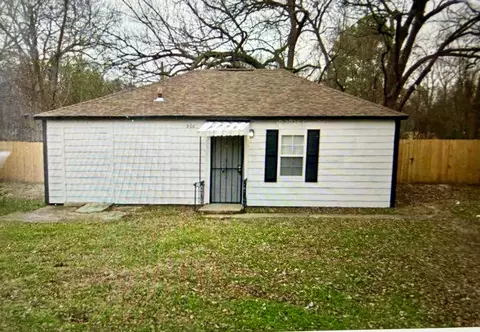 916 Carrolton Ave, Memphis, TN 38127