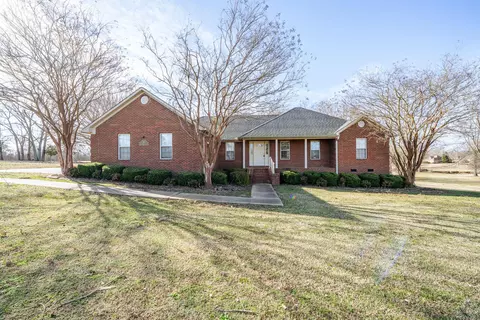 10 Joe Wheeler Cv, Adamsville, TN 38310