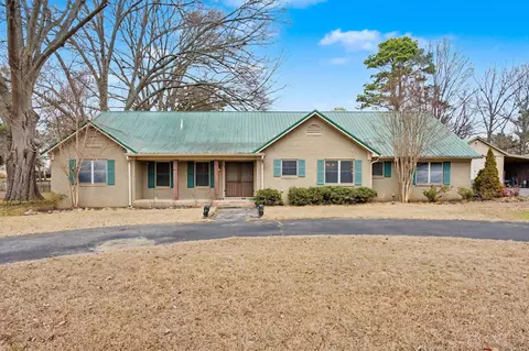 8768 Rocky Point Rd, Cordova, TN 38018
