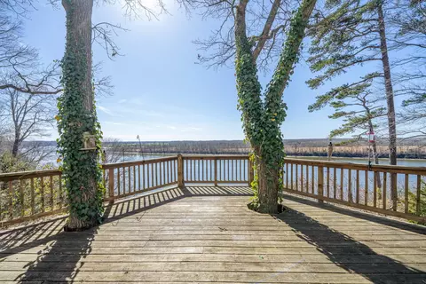 385 Salt Ln, Savannah, TN 38372