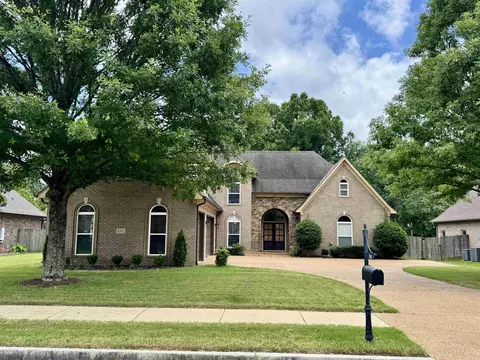 245 Amber Waves Ln, Collierville, TN 38017