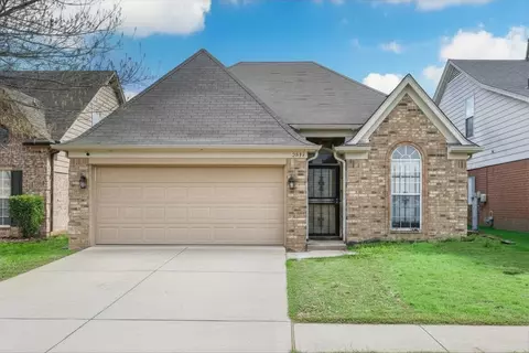 2034 Olive Bark Dr, Memphis, TN 38134