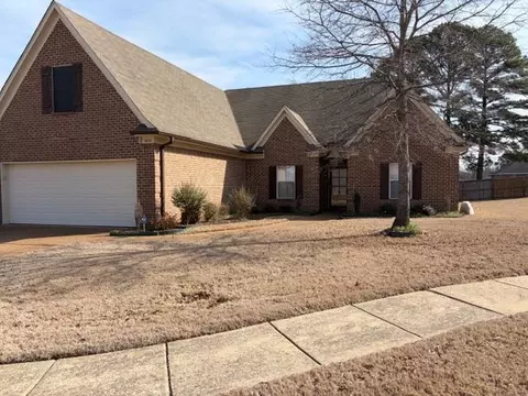 3454 Carolyn Crossing Dr, Southaven, MS 38671