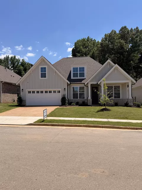 170 Hazel Crest Dr E, Oakland, TN 38060