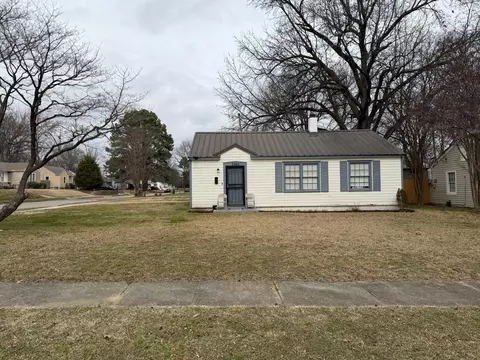 3886 S Rossiland Cir, Memphis, TN 38122