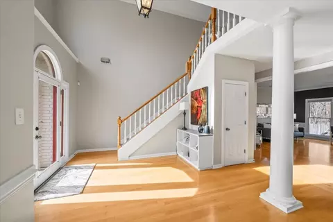 Entry Way - 1804 Lisson Cv, Collierville, TN 38017 photo 2 of 3