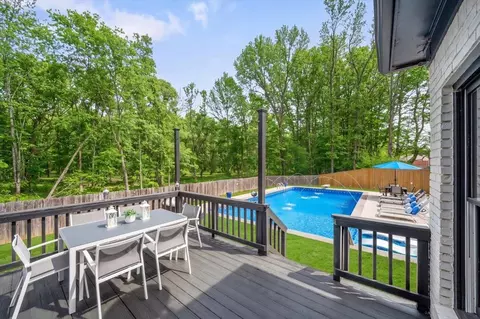 Exterior - 1804 Lisson Cv, Collierville, TN 38017 photo 2 of 4