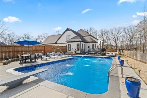 1804 Lisson Cv, Collierville, TN 38017