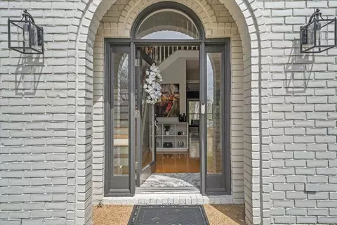 Entry Way - 1804 Lisson Cv, Collierville, TN 38017 photo 1 of 3