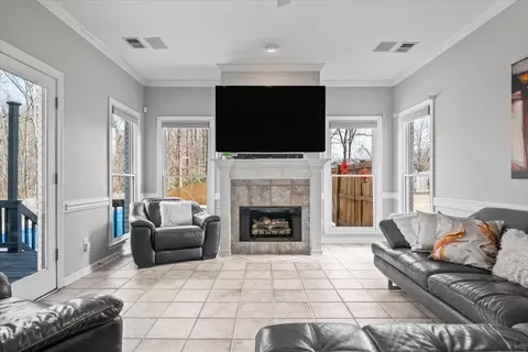 Living - 1804 Lisson Cv, Collierville, TN 38017 photo 1 of 2