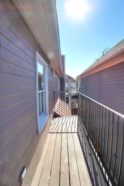 Exterior - 997 River Currents Dr, Memphis, TN 38103 photo 5 of 9