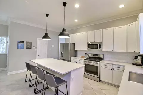 Kitchen - 997 River Currents Dr, Memphis, TN 38103 photo 1 of 2