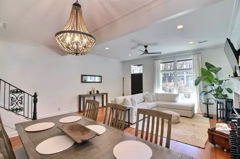 Dining - 997 River Currents Dr, Memphis, TN 38103 photo 2 of 4