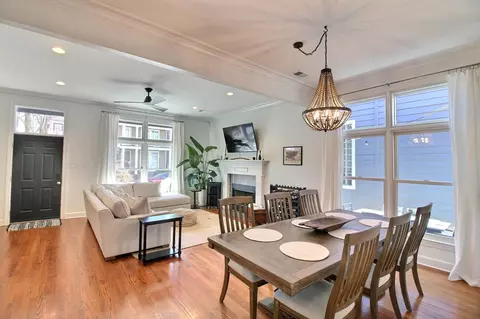 Dining - 997 River Currents Dr, Memphis, TN 38103 photo 1 of 4