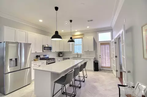 Kitchen - 997 River Currents Dr, Memphis, TN 38103 photo 2 of 2